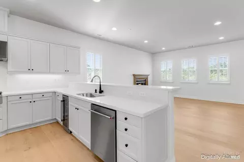Kitchen - 5229 Sunridge Dr, Fairfield, CA 94534 photo 4 of 8