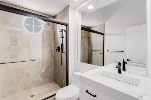 Bath - 5229 Sunridge Dr, Fairfield, CA 94534 photo 1 of 7