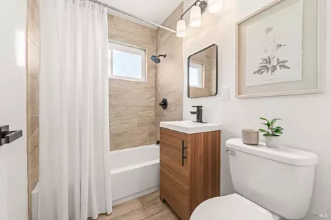 Bath - 3011 Tennessee St, Vallejo, CA 94591 photo 1 of 4