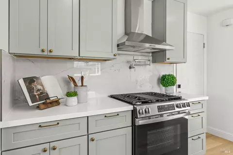 Kitchen - 3011 Tennessee St, Vallejo, CA 94591 photo 5 of 6
