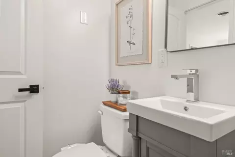 Bath - 3011 Tennessee St, Vallejo, CA 94591 photo 4 of 4