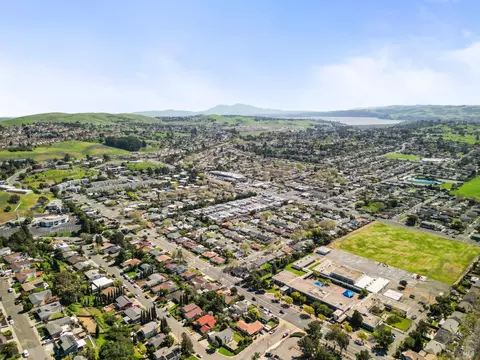View/Area - 3011 Tennessee St, Vallejo, CA 94591 photo 2 of 4