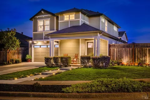 3521 Brookdale Dr, Santa Rosa, CA 95404