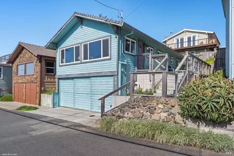38 Ocean View Ave, Dillon Beach, CA 94929 photo 2