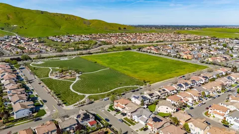 View/Area - 2382 Sheldon Dr, Fairfield, CA 94533 photo 12 of 18