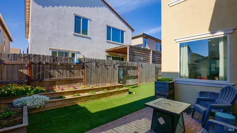 Exterior - 2382 Sheldon Dr, Fairfield, CA 94533 photo 8 of 8