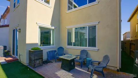 Exterior - 2382 Sheldon Dr, Fairfield, CA 94533 photo 7 of 8