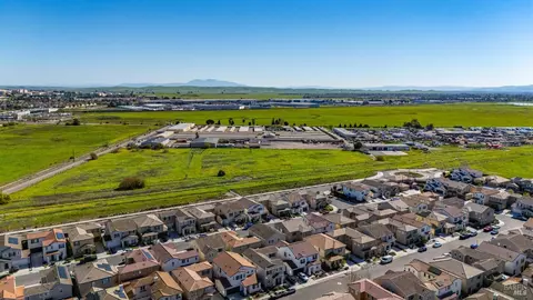 View/Area - 2382 Sheldon Dr, Fairfield, CA 94533 photo 16 of 18