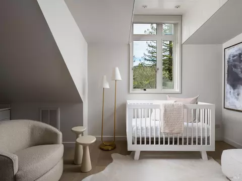 Bedroom - 8 Laurel St, Mill Valley, CA 94941 photo 3 of 6
