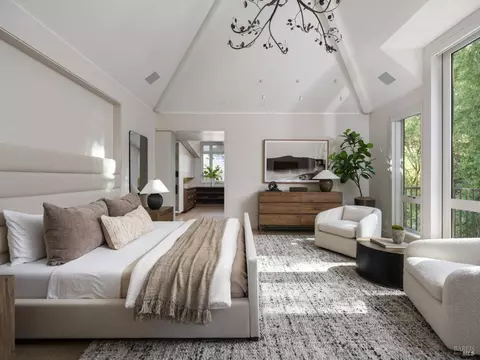 Bedroom - 8 Laurel St, Mill Valley, CA 94941 photo 1 of 6