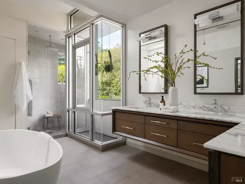 Bath - 8 Laurel St, Mill Valley, CA 94941 photo 3 of 3