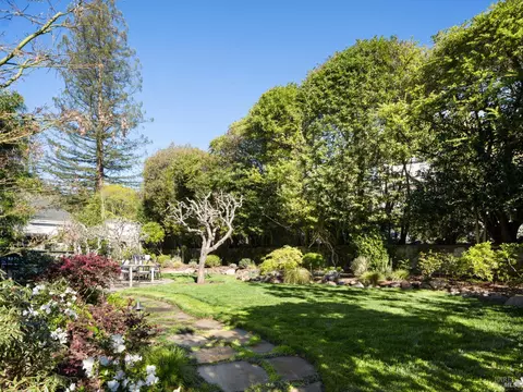 Exterior - 8 Laurel St, Mill Valley, CA 94941 photo 9 of 17