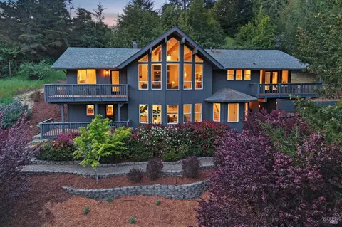 750 Wagnon Rd, Sebastopol, CA 95472