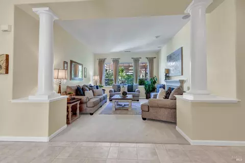 Living - 2722 Washburn Ct, Vallejo, CA 94591 photo 1 of 7