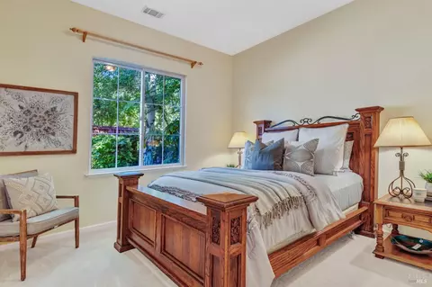 Bedroom - 2722 Washburn Ct, Vallejo, CA 94591 photo 5 of 13