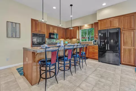 Kitchen - 2722 Washburn Ct, Vallejo, CA 94591 photo 3 of 9