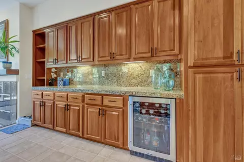 Kitchen - 2722 Washburn Ct, Vallejo, CA 94591 photo 8 of 9