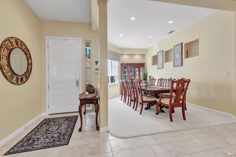 Entry Way - 2722 Washburn Ct, Vallejo, CA 94591 photo 1 of 2