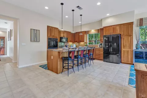 Kitchen - 2722 Washburn Ct, Vallejo, CA 94591 photo 2 of 9