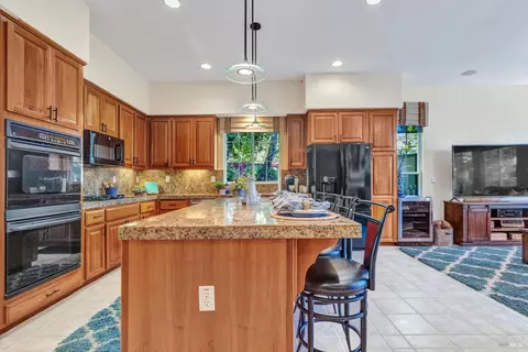 Kitchen - 2722 Washburn Ct, Vallejo, CA 94591 photo 9 of 9