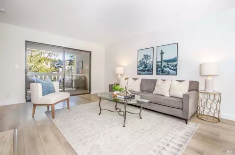 230 Pelican Ln, Novato, CA 94949