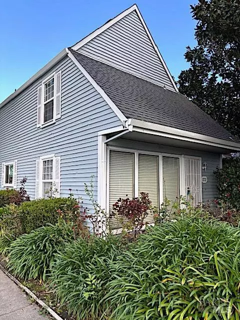 Exterior - 8312 Windmill Farms Dr, Cotati, CA 94931 photo 1 of 9