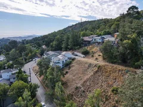 57 Fair Dr, San Rafael, CA 94901