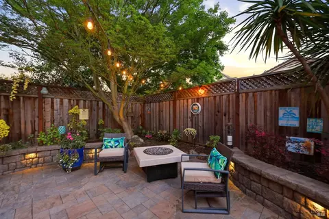 Exterior - 1384 Birdie Dr, Windsor, CA 95492 photo 21 of 33