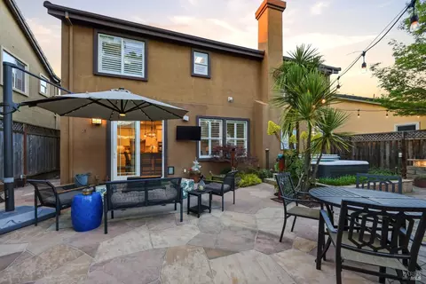 Exterior - 1384 Birdie Dr, Windsor, CA 95492 photo 12 of 33