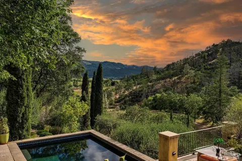 2395 Pickett Rd, Calistoga, CA 94515