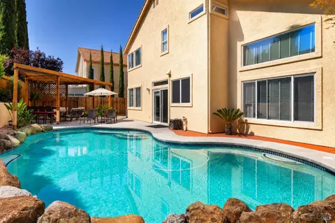 976 Cashel Cir, Vacaville, CA 95688