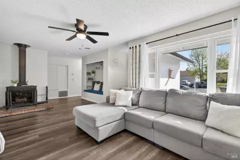 Other - 9865 Sunray Pl, Windsor, CA 95492 photo 4 of 6