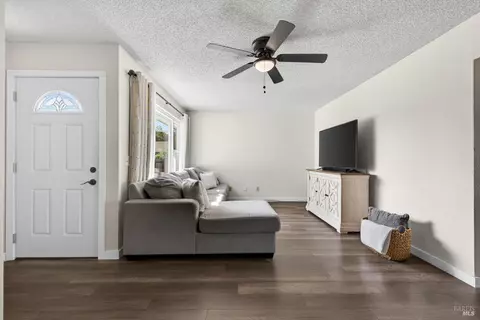 Other - 9865 Sunray Pl, Windsor, CA 95492 photo 2 of 6
