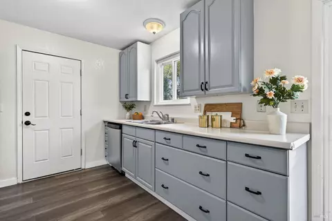 Kitchen - 9865 Sunray Pl, Windsor, CA 95492 photo 3 of 4