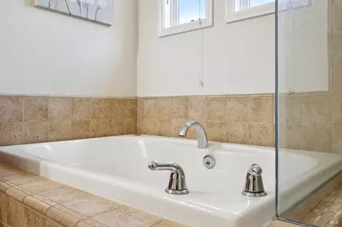 Bath - 4302 Keegan St, Dublin, CA 94568 photo 4 of 7