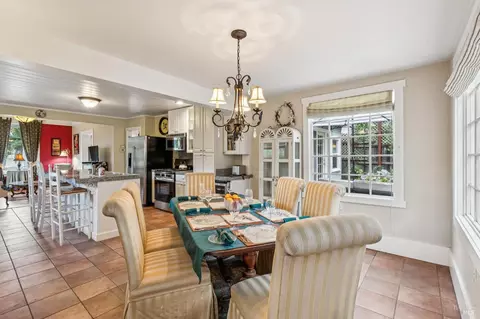 Dining - 75 Mountain Ave, Sonoma, CA 95476 photo 4 of 4