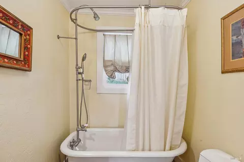 Bath - 75 Mountain Ave, Sonoma, CA 95476 photo 4 of 5