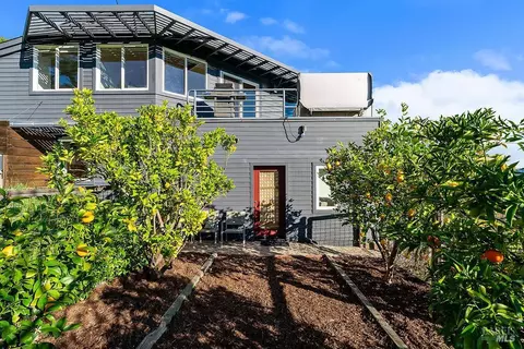 Exterior - 23121 Vineyard Rd, Geyserville, CA 95441 photo 14 of 15