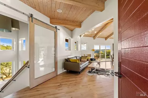 Entry Way - 23121 Vineyard Rd, Geyserville, CA 95441 photo 1 of 2