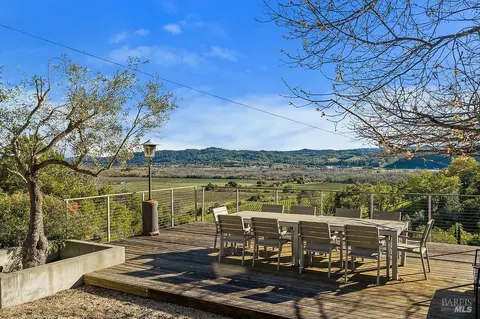 Exterior - 23121 Vineyard Rd, Geyserville, CA 95441 photo 4 of 15