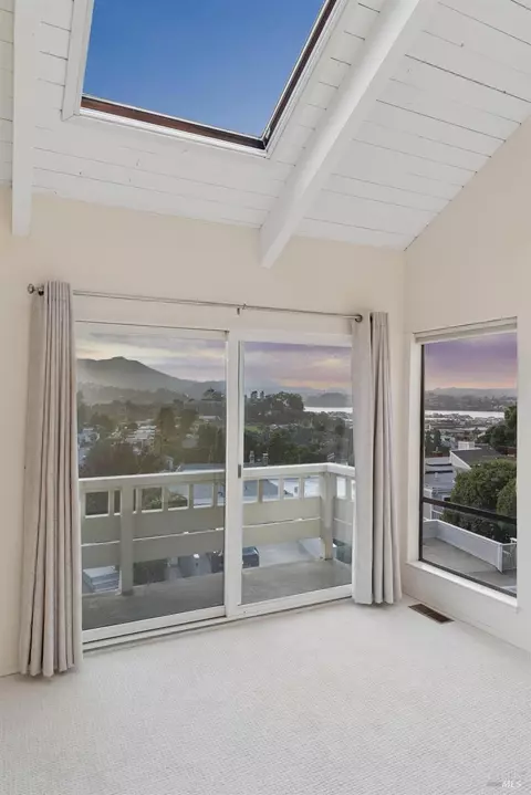 Bedroom - 51 Marin Ave, Sausalito, CA 94965 photo 7 of 9