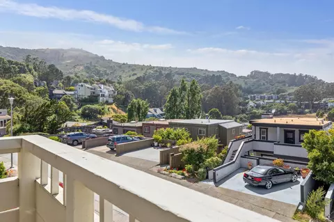 Exterior - 51 Marin Ave, Sausalito, CA 94965 photo 6 of 9