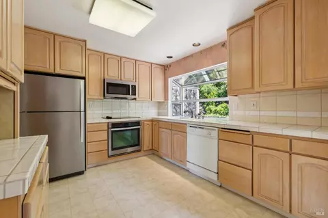 Kitchen - 51 Marin Ave, Sausalito, CA 94965 photo 2 of 2