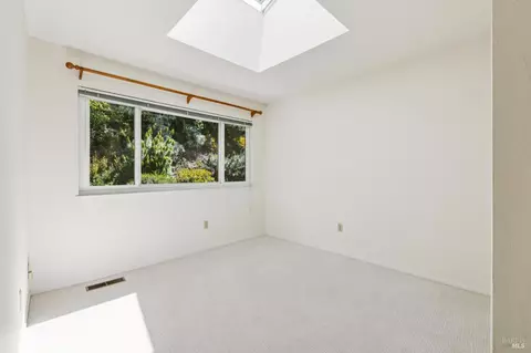 Bedroom - 51 Marin Ave, Sausalito, CA 94965 photo 3 of 9