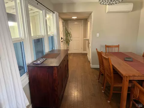 Entry Way - 1208 Amador St, Vallejo, CA 94590 photo 1 of 3