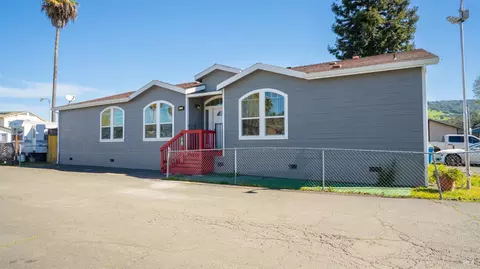 2 N Star Dr, Santa Rosa, CA 95407