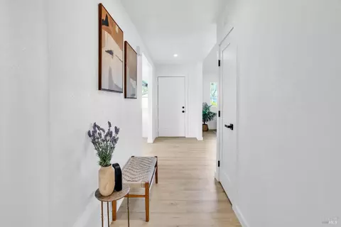 Entry Way - 938 Sandy Cove Dr, Rodeo, CA 94572 photo 3 of 3