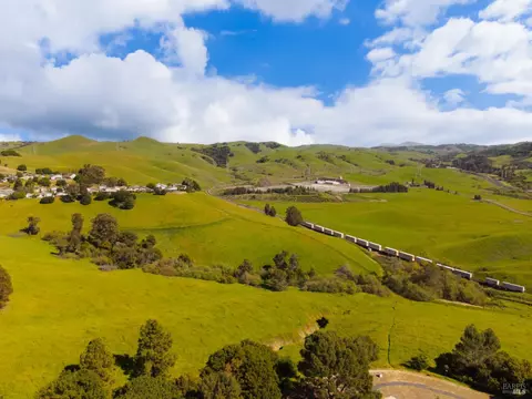 View/Area - 938 Sandy Cove Dr, Rodeo, CA 94572 photo 4 of 6