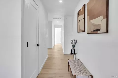 Entry Way - 938 Sandy Cove Dr, Rodeo, CA 94572 photo 2 of 3