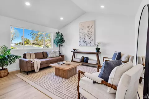 Living - 938 Sandy Cove Dr, Rodeo, CA 94572 photo 4 of 5